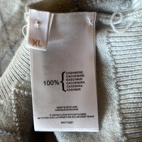 Princess of Scotland cashmere sweater - Picture 5 of 10